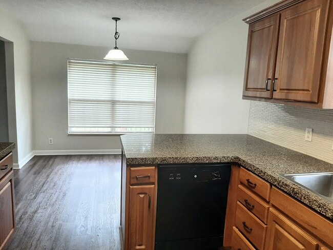 Building Photo - 391 Dorr Dr