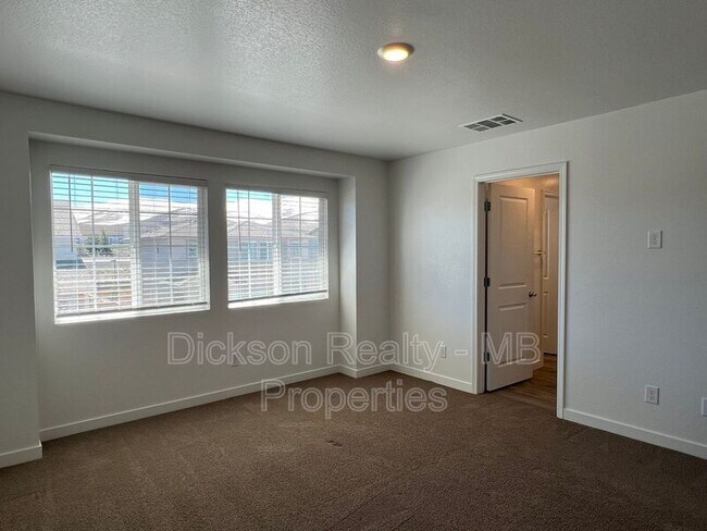 Building Photo - 8923 Wolf Moon Dr
