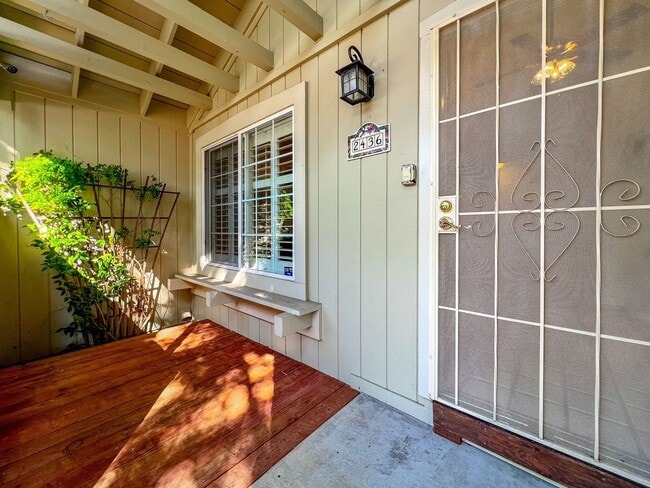 Building Photo - Charming 1 Bedroom, 1 Bath Rental with Pri...