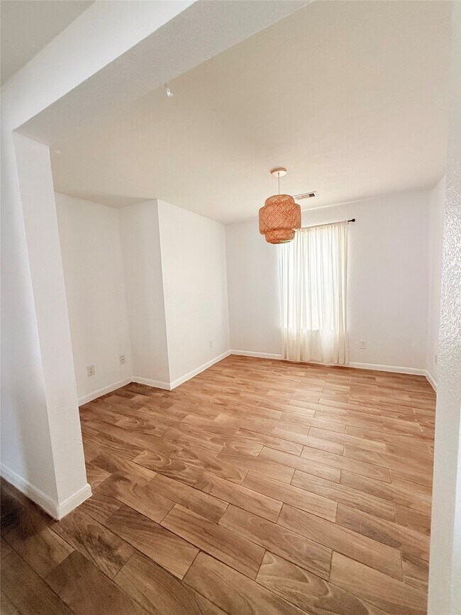 Building Photo - 2918 Beacon Grove St