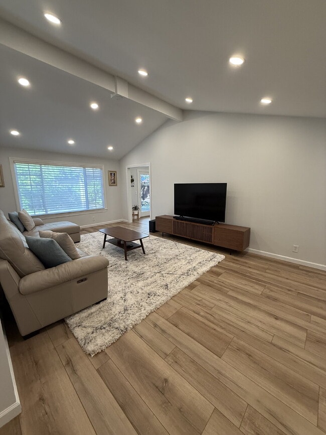 Building Photo - Stunning Fully Remodeled 4-Bedroom 2 Bathroom Home with Designer Kitchen & Spacious Open Layout i...
