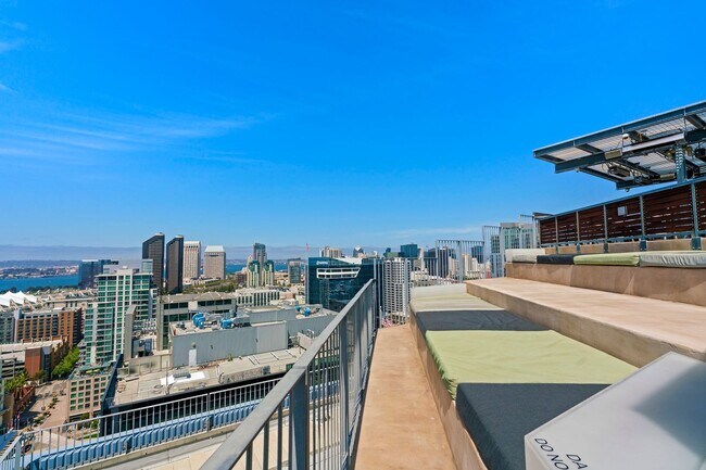 Building Photo - Modern East Village 1-Bedroom at Icon! Sma...