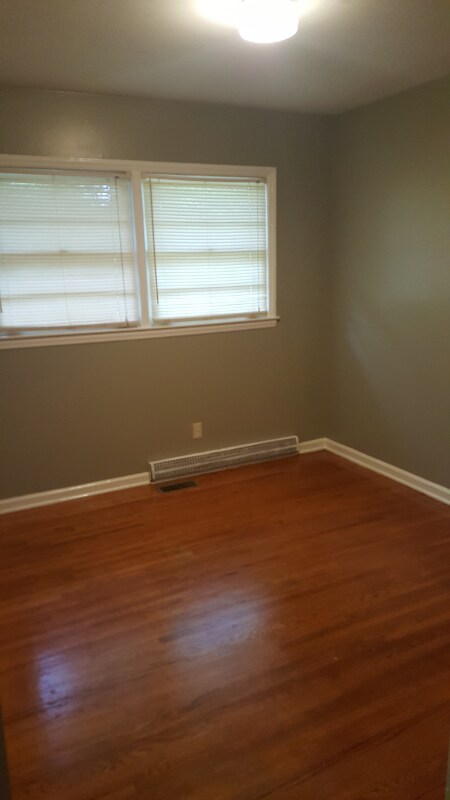 Building Photo - 5143 Snow White Ln