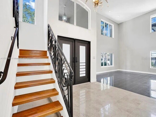 Building Photo - 15945 NW 82nd Ct