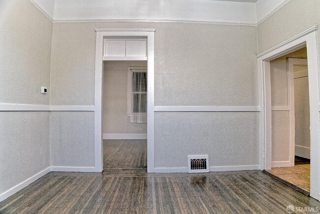 Building Photo - 1218 York St