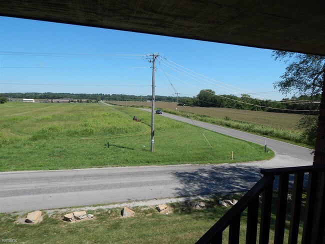 Building Photo - 2 br, 1 bath Apartment - G.T. Woods Proper...
