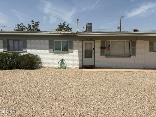 Building Photo - 10309 Shoshone St