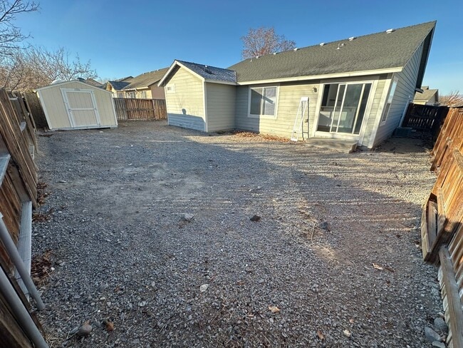 Building Photo - 904 Julia Ln