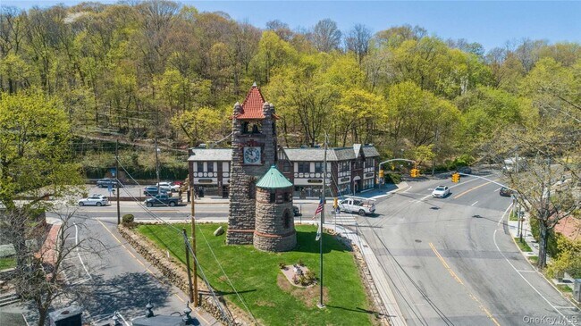 Building Photo - 1101 Grist Mill Cir