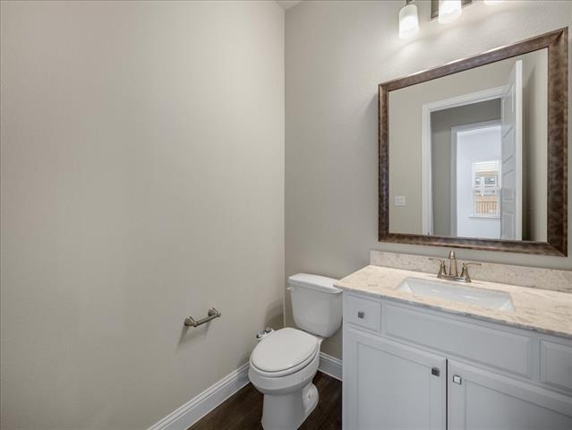 Building Photo - 420 Water's Edge Drive