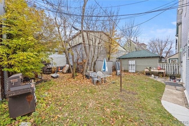 Building Photo - 411 Breckenridge St