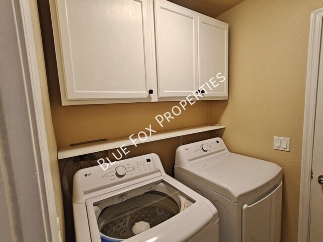 Building Photo - 3754 E White River Dr