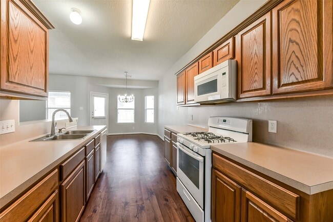 Building Photo - 3863 Silver Hawk Dr