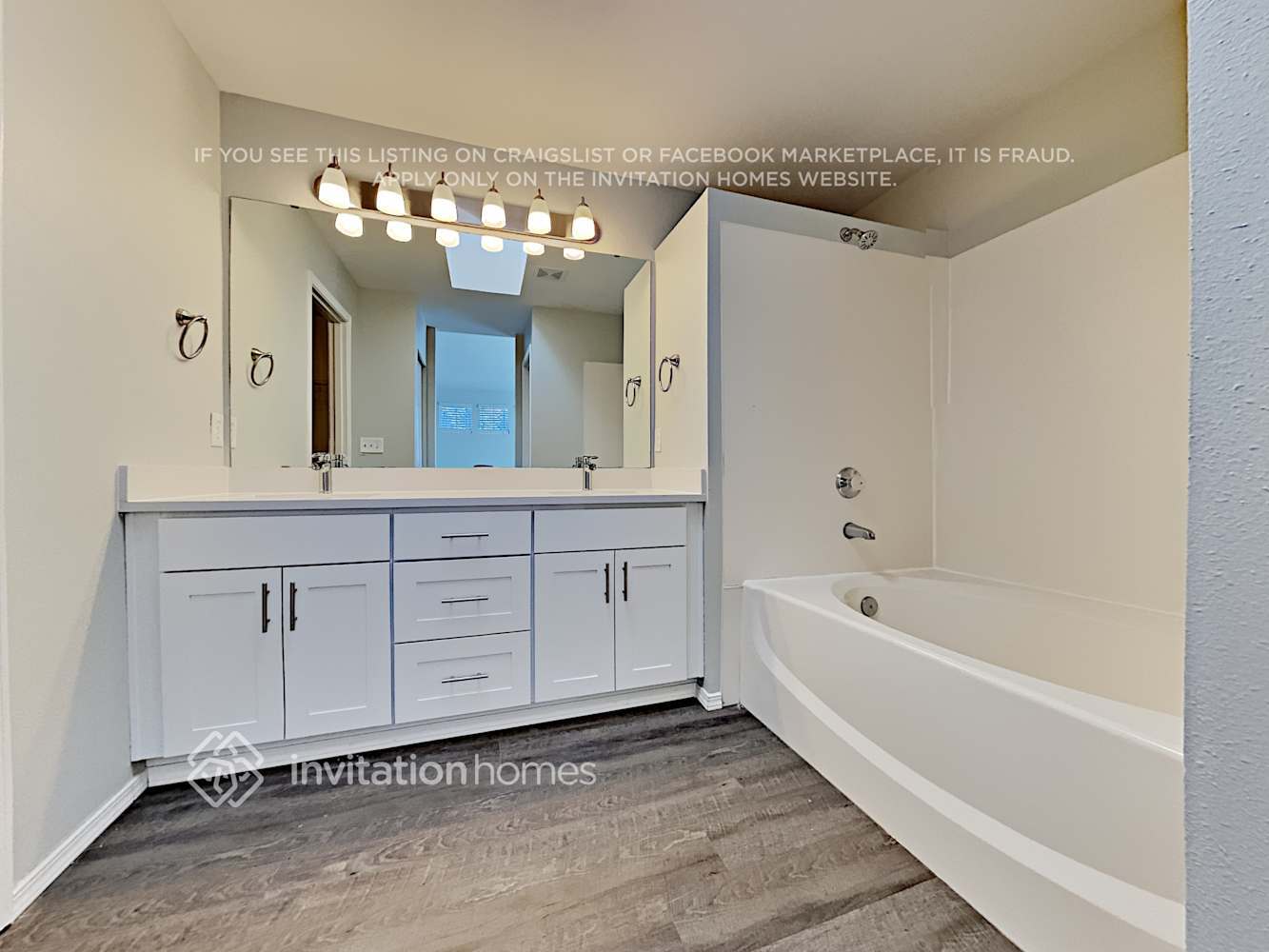 Building Photo - 17230 Ironwood St