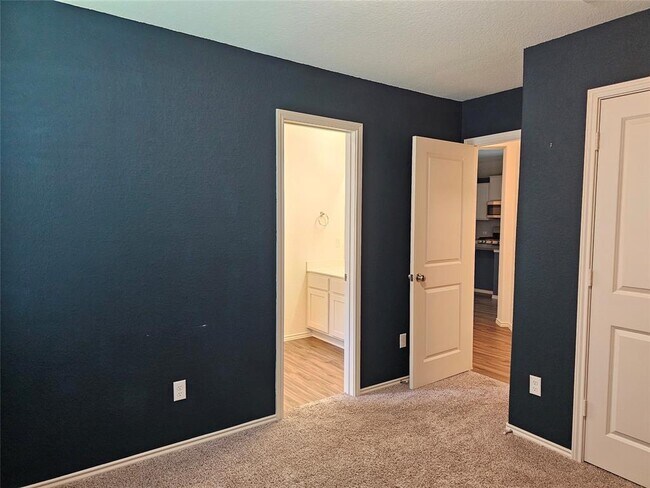 Building Photo - 21408 Bird Wing Dr