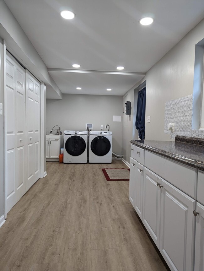 Building Photo - 9505 Farmview Ct