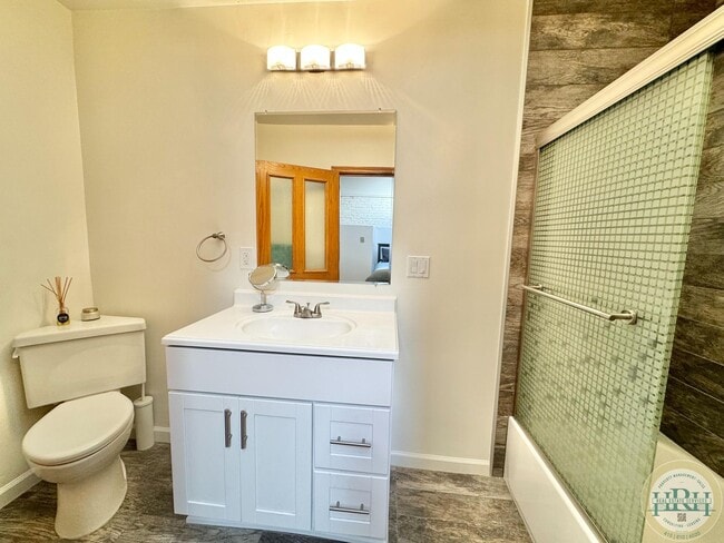 Building Photo - Huge Spacious 1BR|1BA loft in Lower Haight