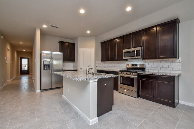 Building Photo - 1427 Central Heights Dr