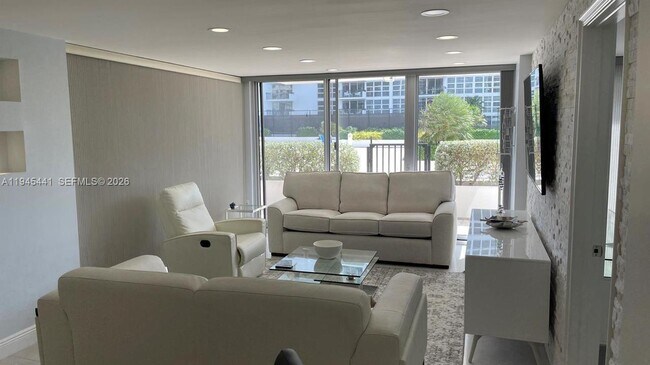 Building Photo - 531 N Ocean Blvd