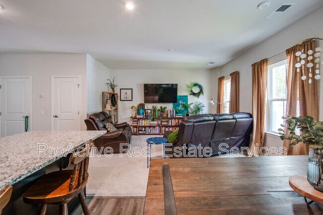 Building Photo - 317 Capeside Ct