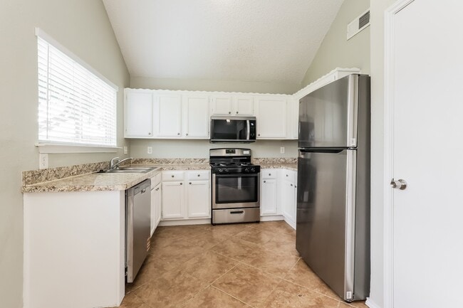 Building Photo - 2503 Silver Trumpet Dr