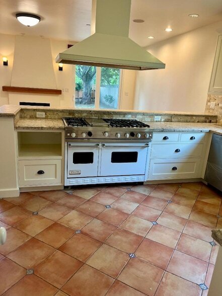 Building Photo - 445 Purisima Way