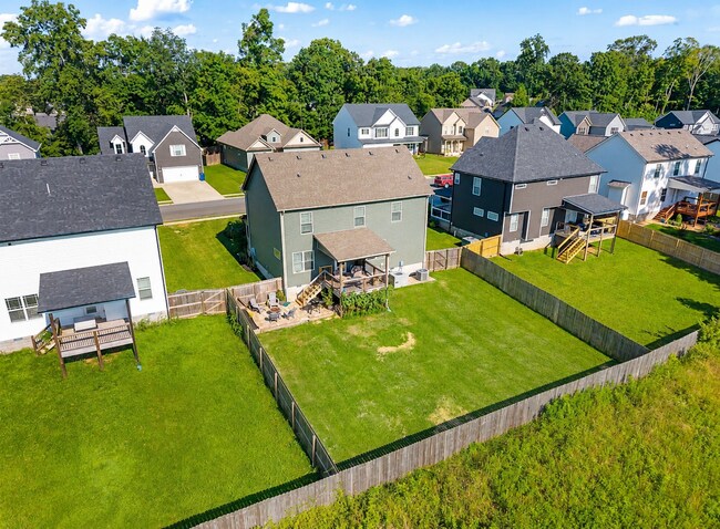 Building Photo - 1328 Sussex Dr