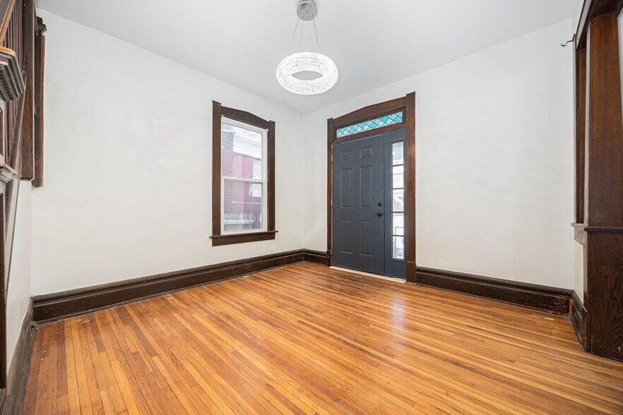 Building Photo - 732 Bedford Ave