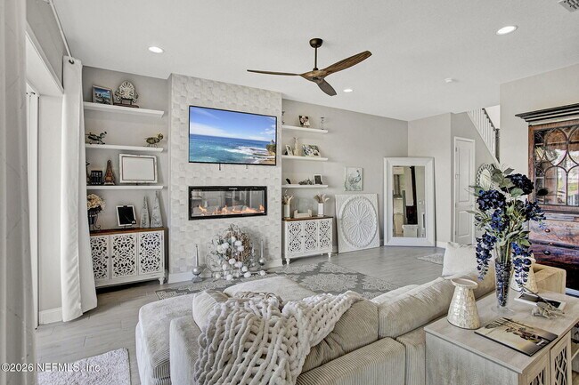 Building Photo - 332 Rum Runner Wy