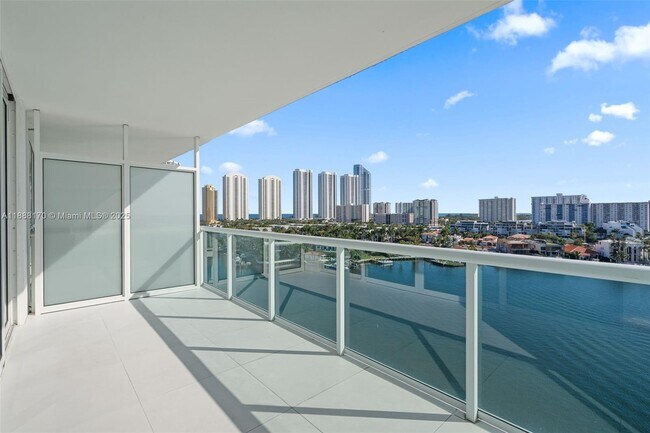 Building Photo - 400 Sunny Isles Blvd