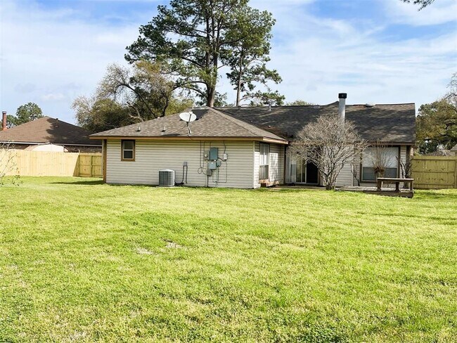 Building Photo - 19939 Edensborough Dr