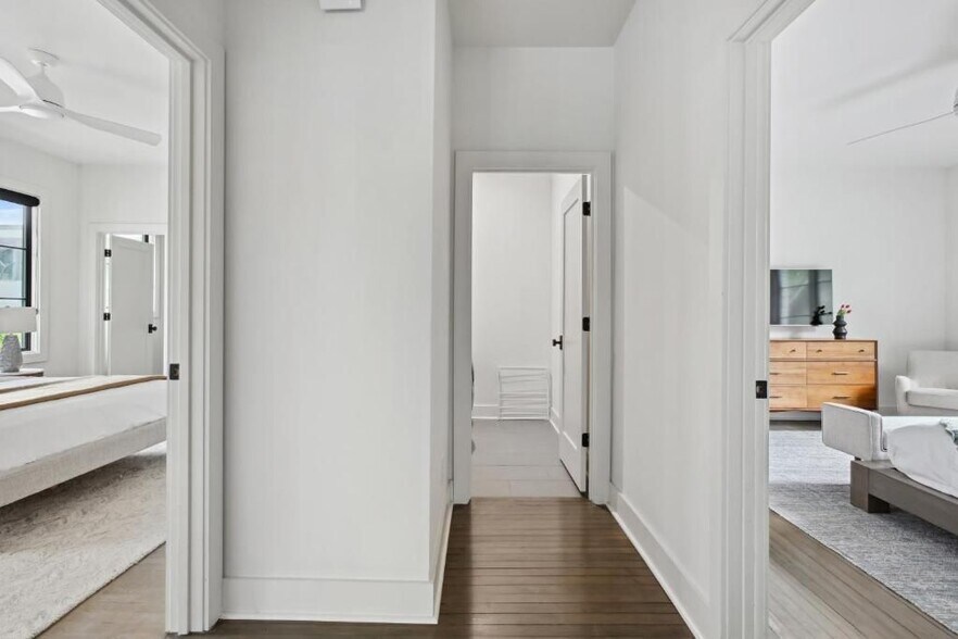 Building Photo - 634 Bonaventure Ave NE