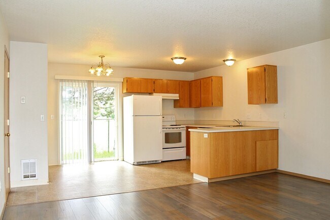 Building Photo - 1971 SE 122nd Ave