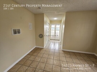 Building Photo - 14323 Haynes St