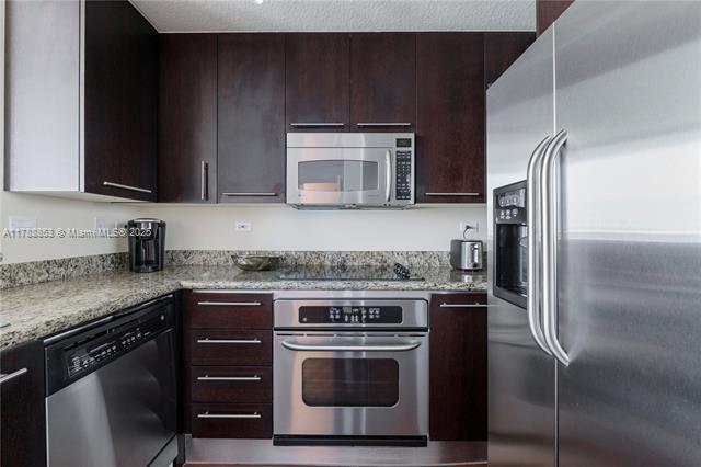 Building Photo - 6515 Collins Ave