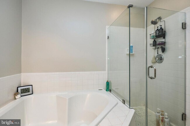 Building Photo - 46738 Oakmere Terrace