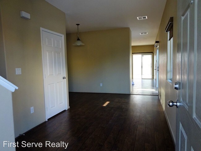 Building Photo - 3 br, 2.5 bath House - 3565 Terraza Mar Ave.