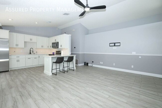 Building Photo - 9942 Dean Oaks Ct