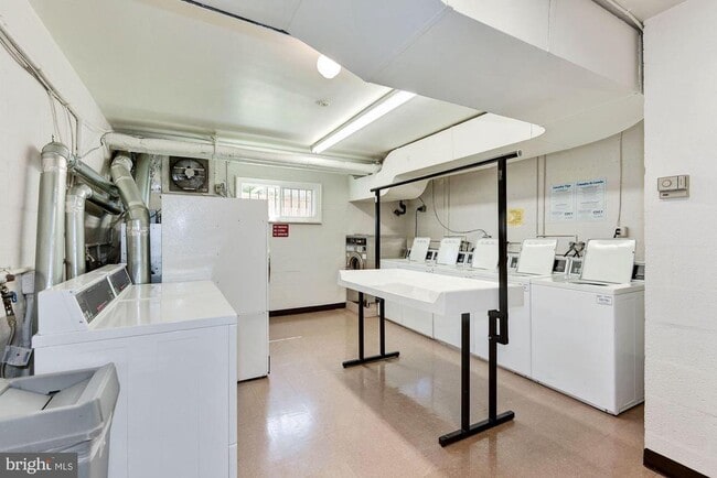 Building Photo - 1830 Columbia Pike