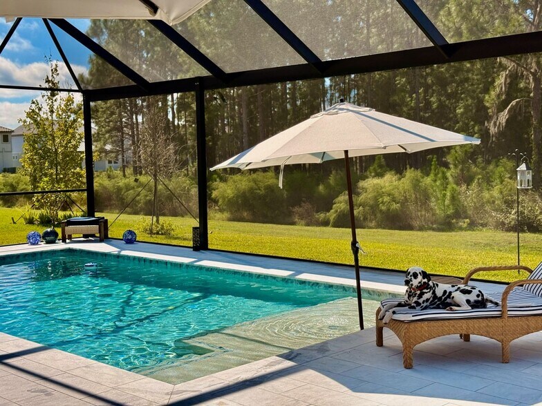 Building Photo - 1729 Drummond Pt