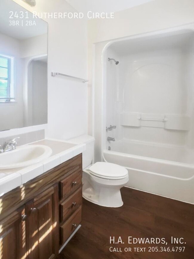 Building Photo - 2431 Rutherford Cir