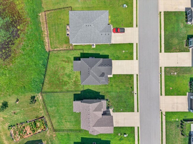 Building Photo - 393 Frontier Dr