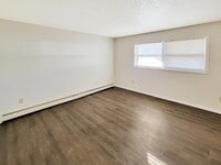 Building Photo - 2940 Vineland Ave SE