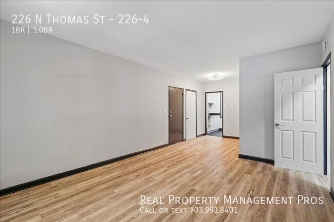 Building Photo - 226 N Thomas St