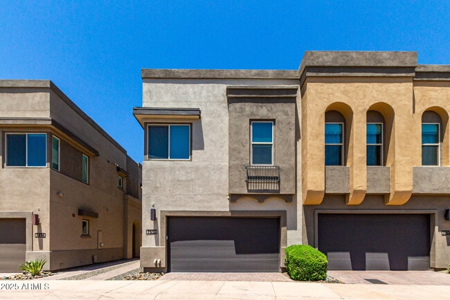 Primary Photo - 7500 E Via De Luna Dr