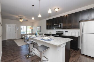 Building Photo - Townhomes at Bluebonnet Trails