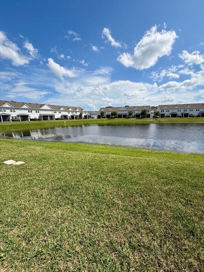 Building Photo - 12803 Josslyn Ln