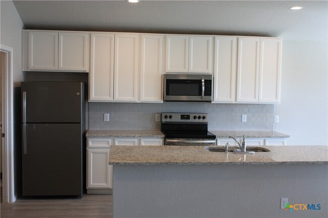 Building Photo - 233 Mossberg Wy