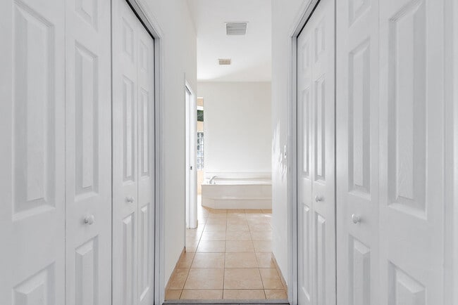 Building Photo - 13577 52nd Ct N