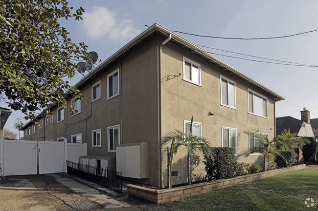 Building Photo - 3810 Marron Ave